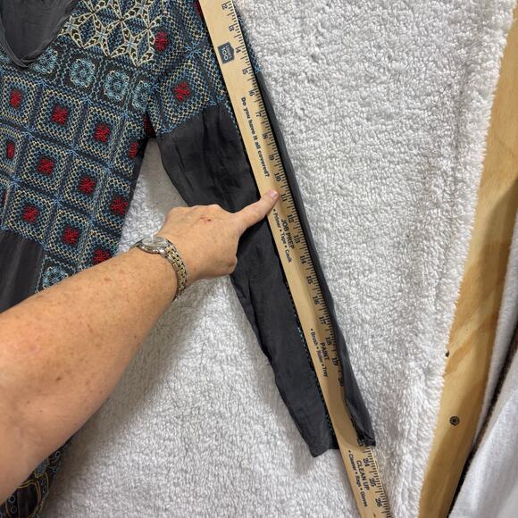 Johnny Was Embroidered Long Sleeve Tunic Top  Size SX gift for her - Picture 9 of 10